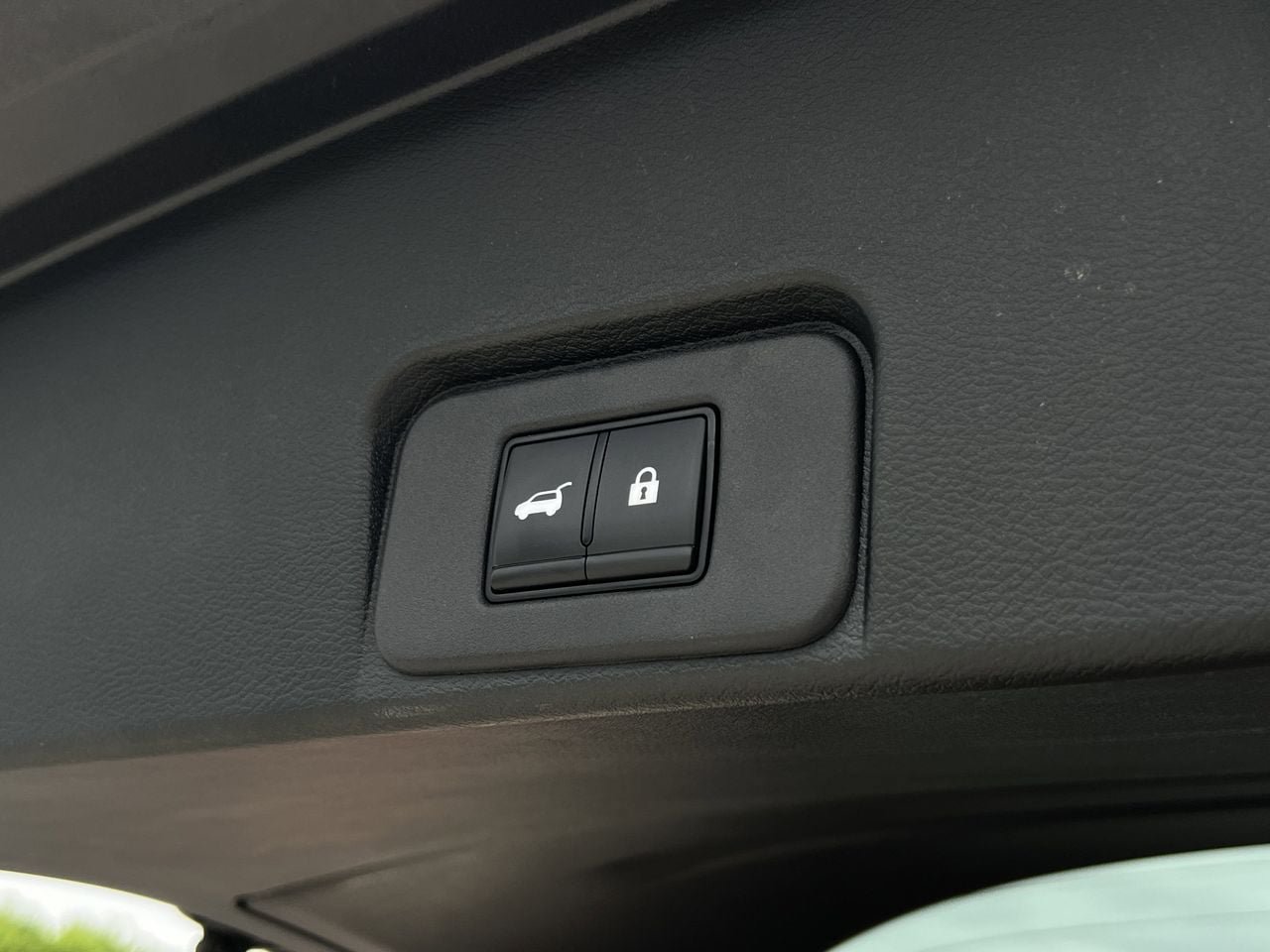 Used 2023 Nissan Rogue Platinum w/ Platinum Premium Package FWD image 28