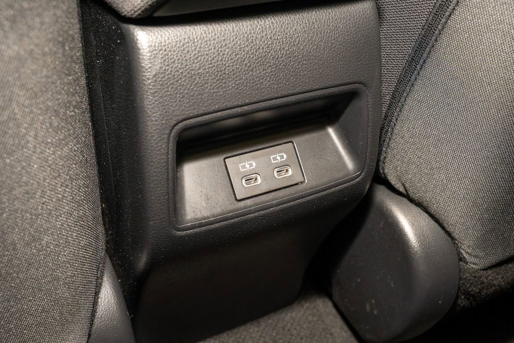 Used 2024 Toyota Corolla LE image 7