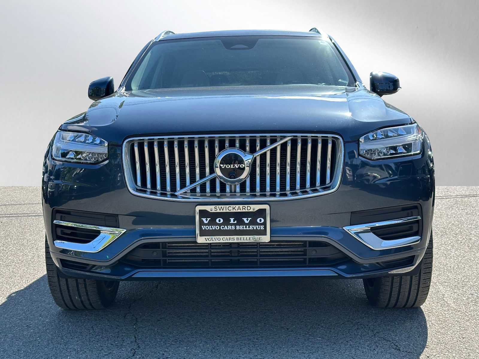 Used 2023 Volvo XC90 T8 Plus w/ Protection Package AWD/4WD image 9