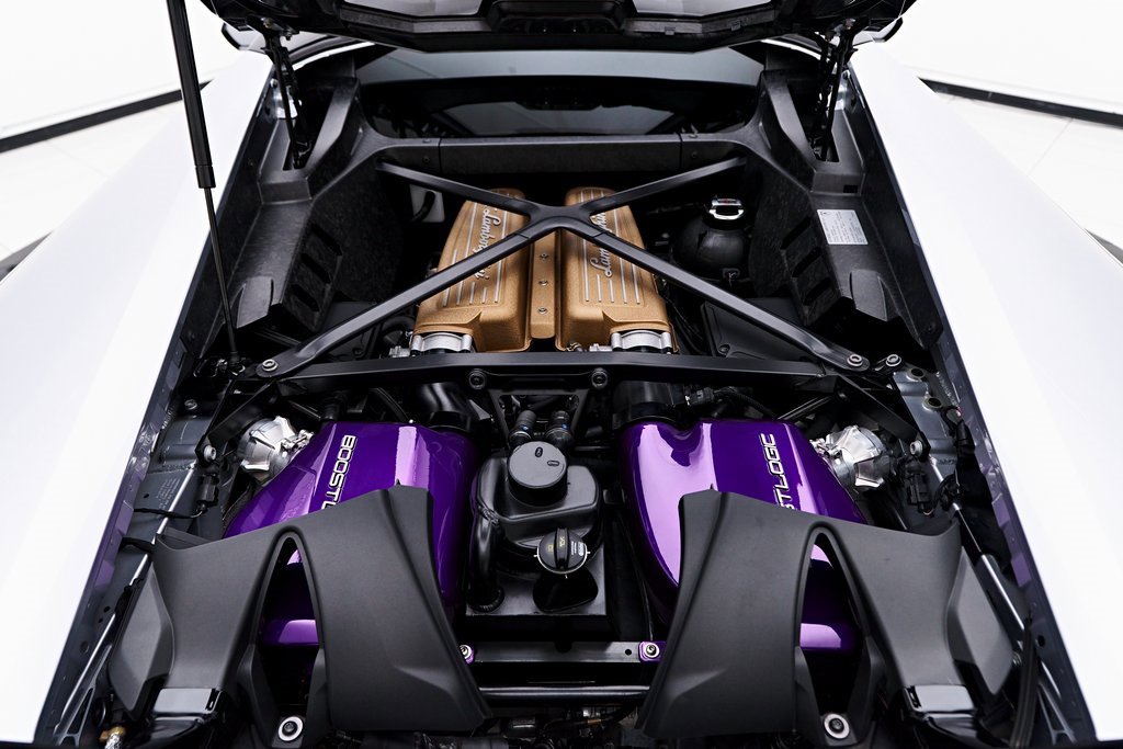 Used 2018 Lamborghini Huracan Performante image 3