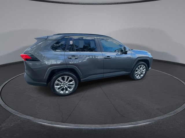 Used 2023 Toyota RAV4 XLE Premium image 16