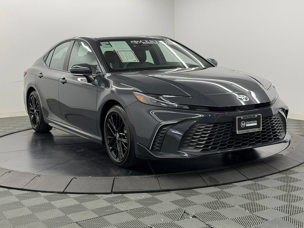 Used 2026 Toyota Camry SE FWD image 8