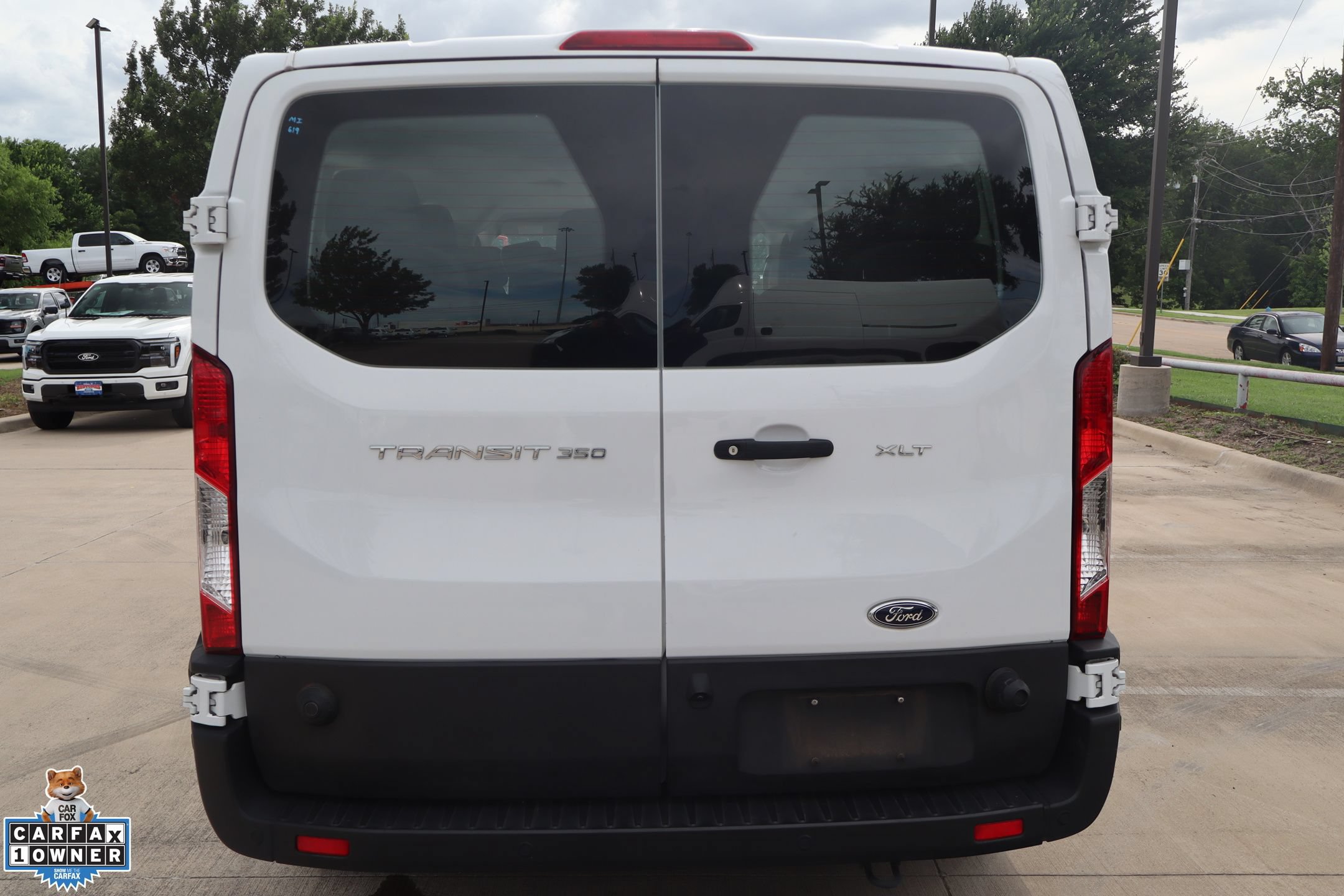 Used 2024 Ford Transit 350 XLT RWD image 4