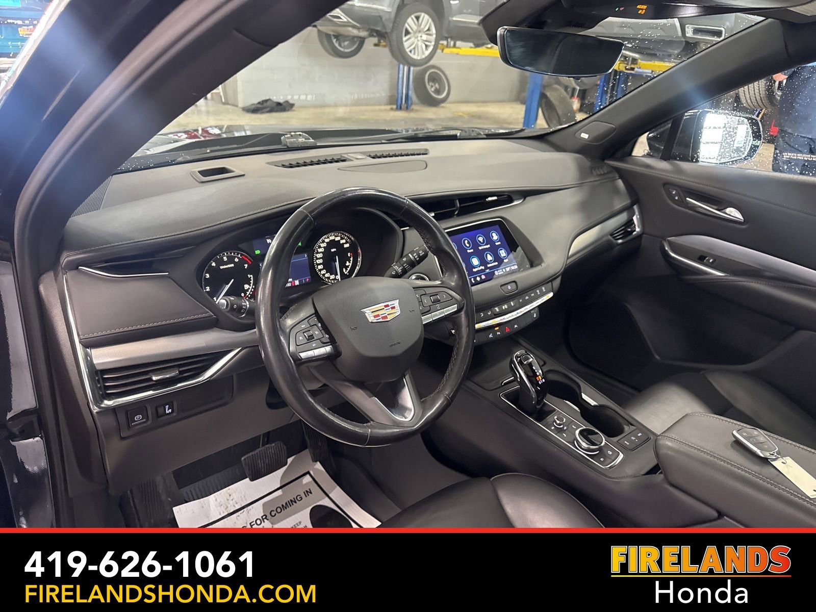 Used 2022 Cadillac XT4 Premium Luxury w/ Enhanced Visibility Package image 16