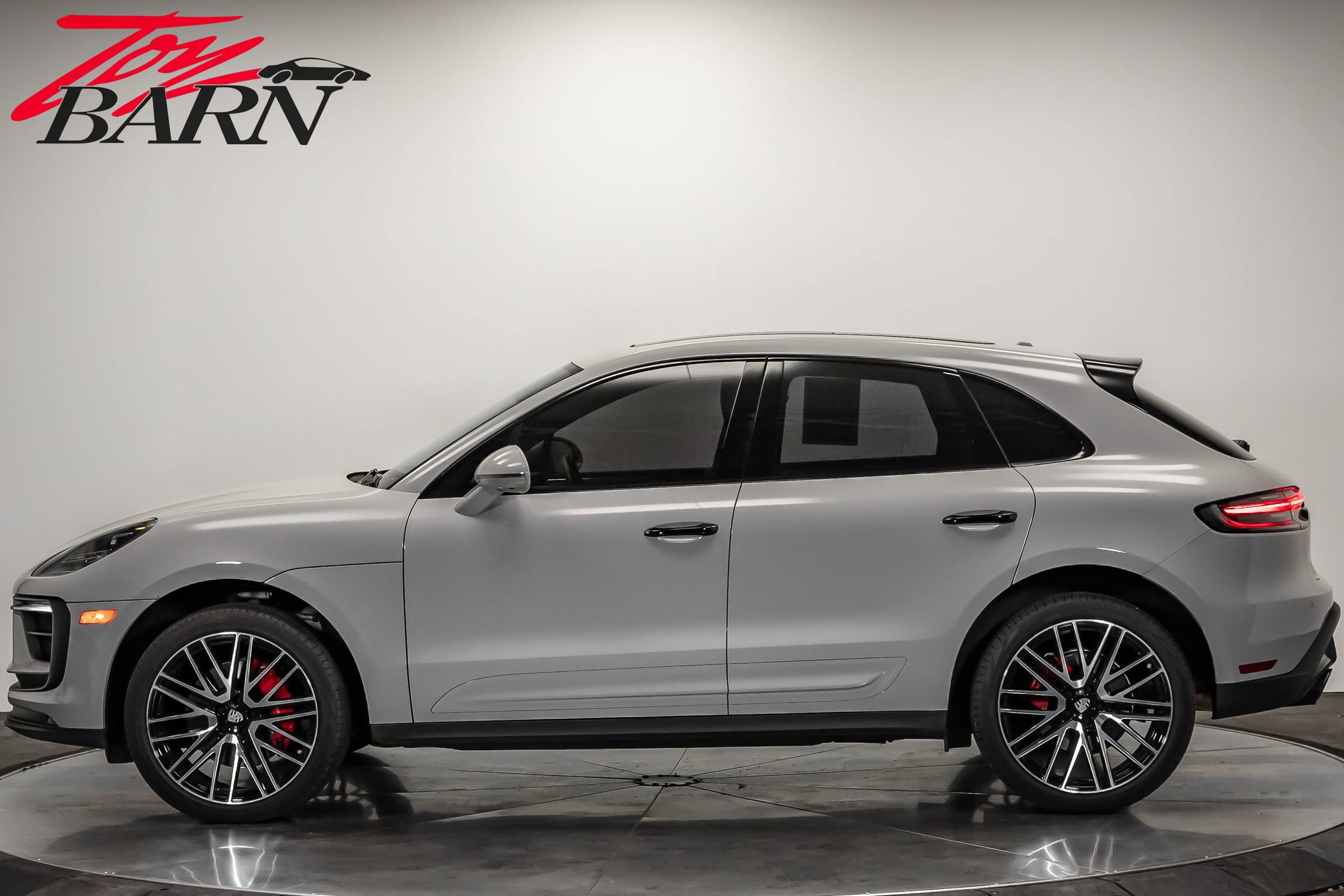 Used 2023 Porsche Macan S video 2