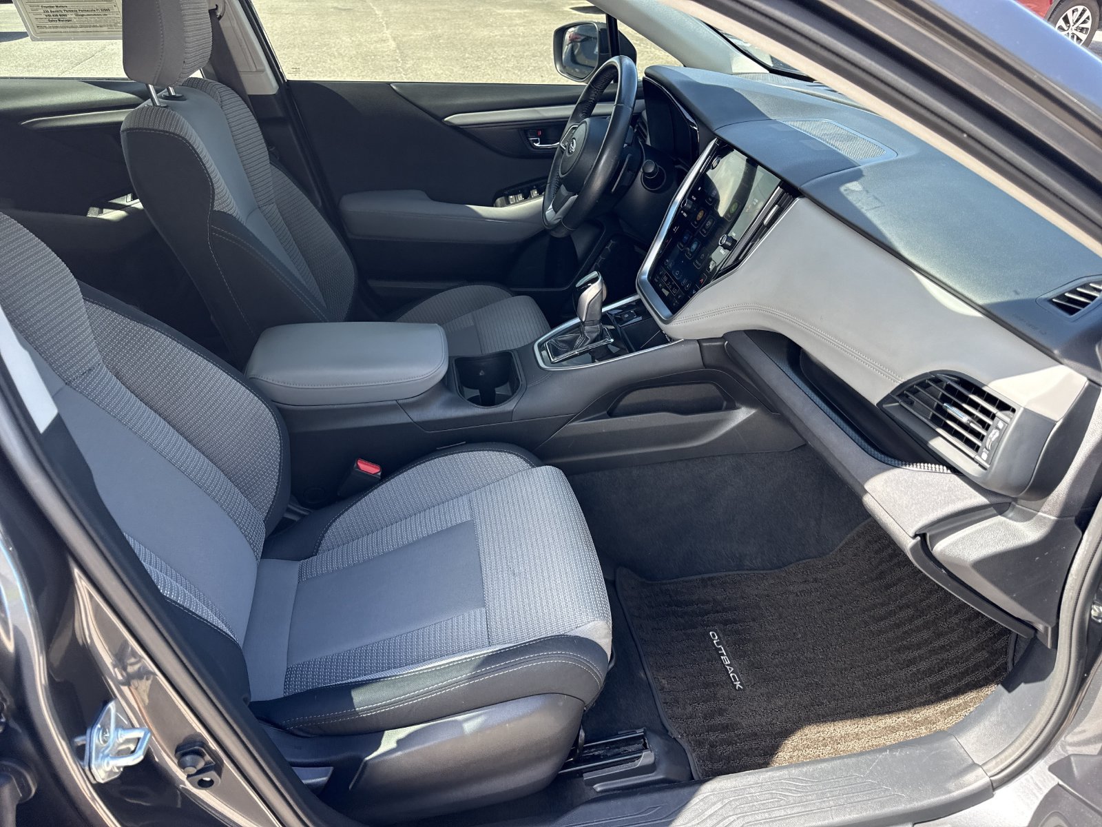 Used 2023 Subaru Outback Premium AWD/4WD image 29