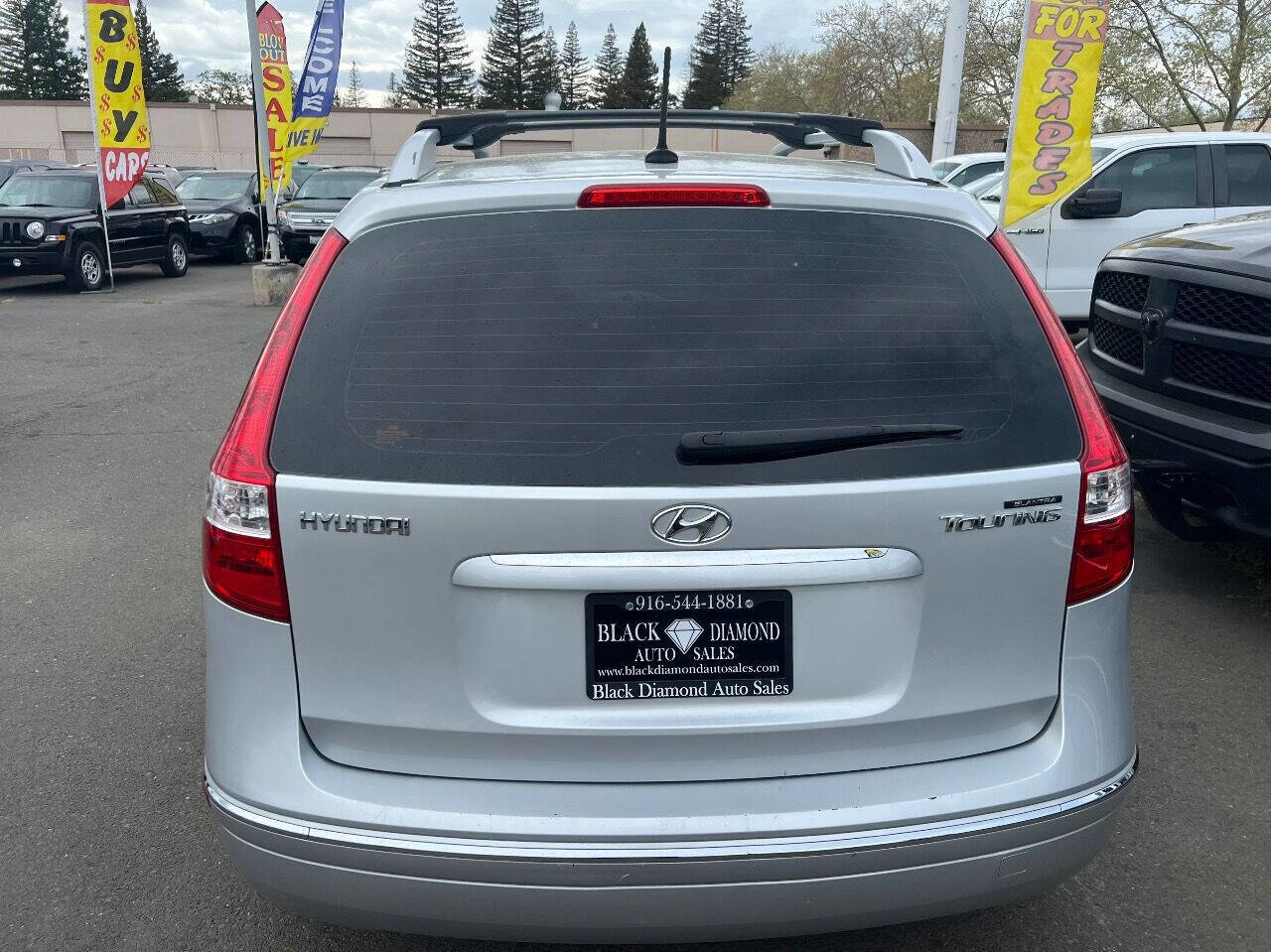 Used 2012 Hyundai Elantra w/ Preferred Pkg image 7