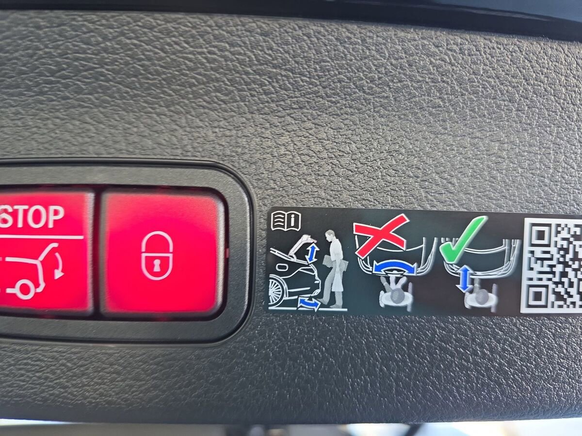 New 2026 Mercedes-Benz GLS 450 4MATIC image 13