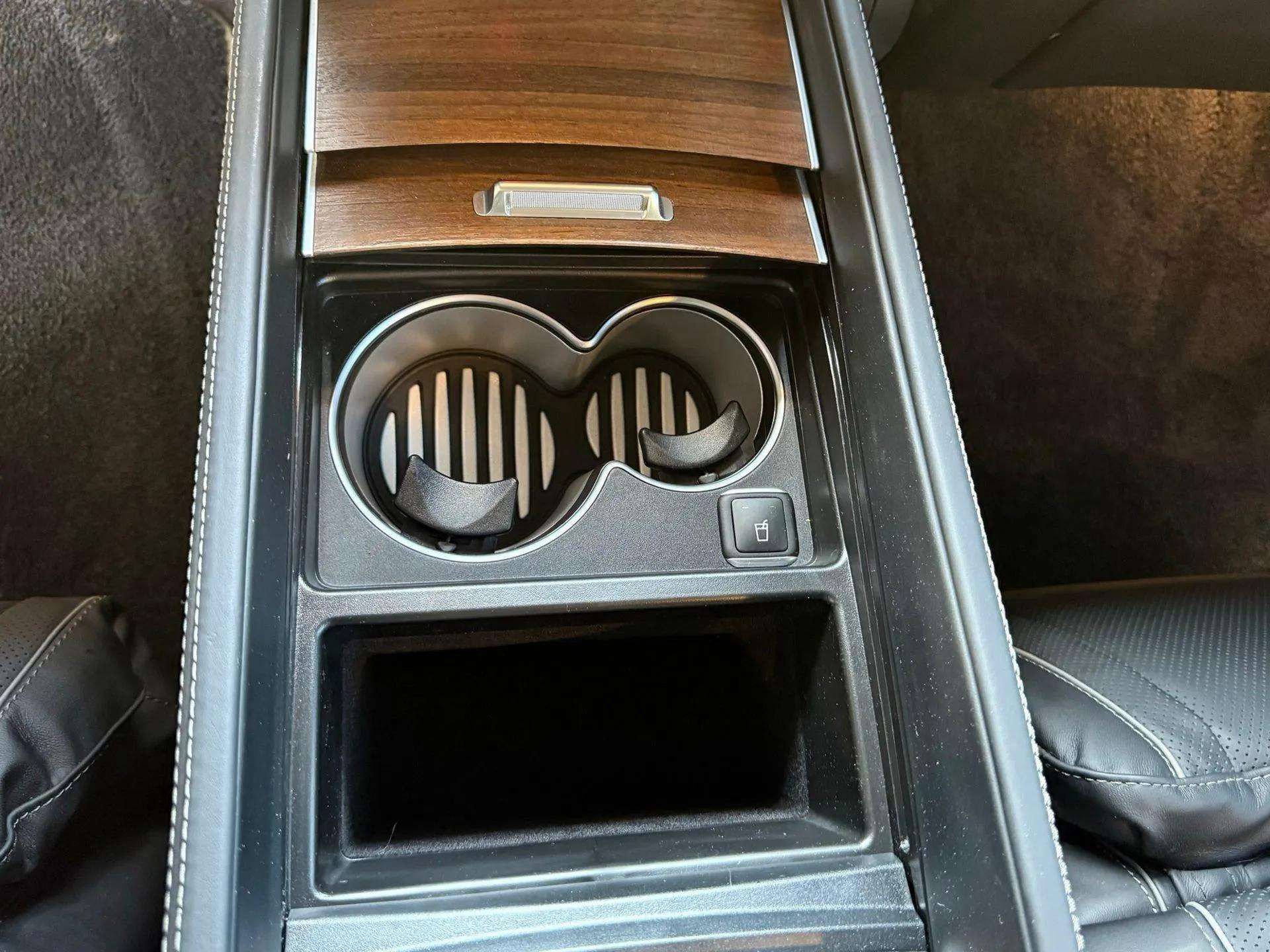 Used 2023 Mercedes-Benz Maybach GLS 600 4MATIC image 28