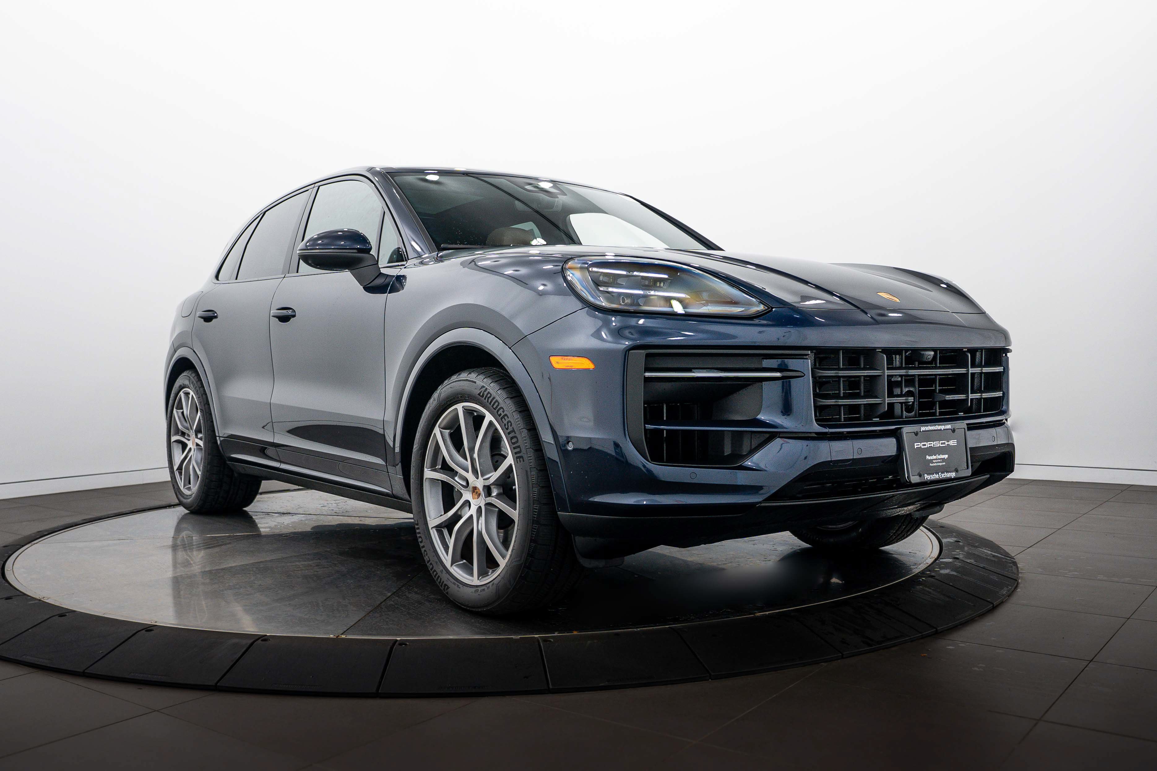 Certified 2026 Porsche Cayenne AWD/4WD image 9