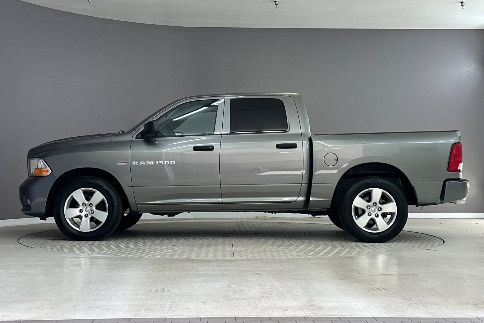Used 2012 RAM 1500 Express w/ ST Popular Equipment Group RWD image 2