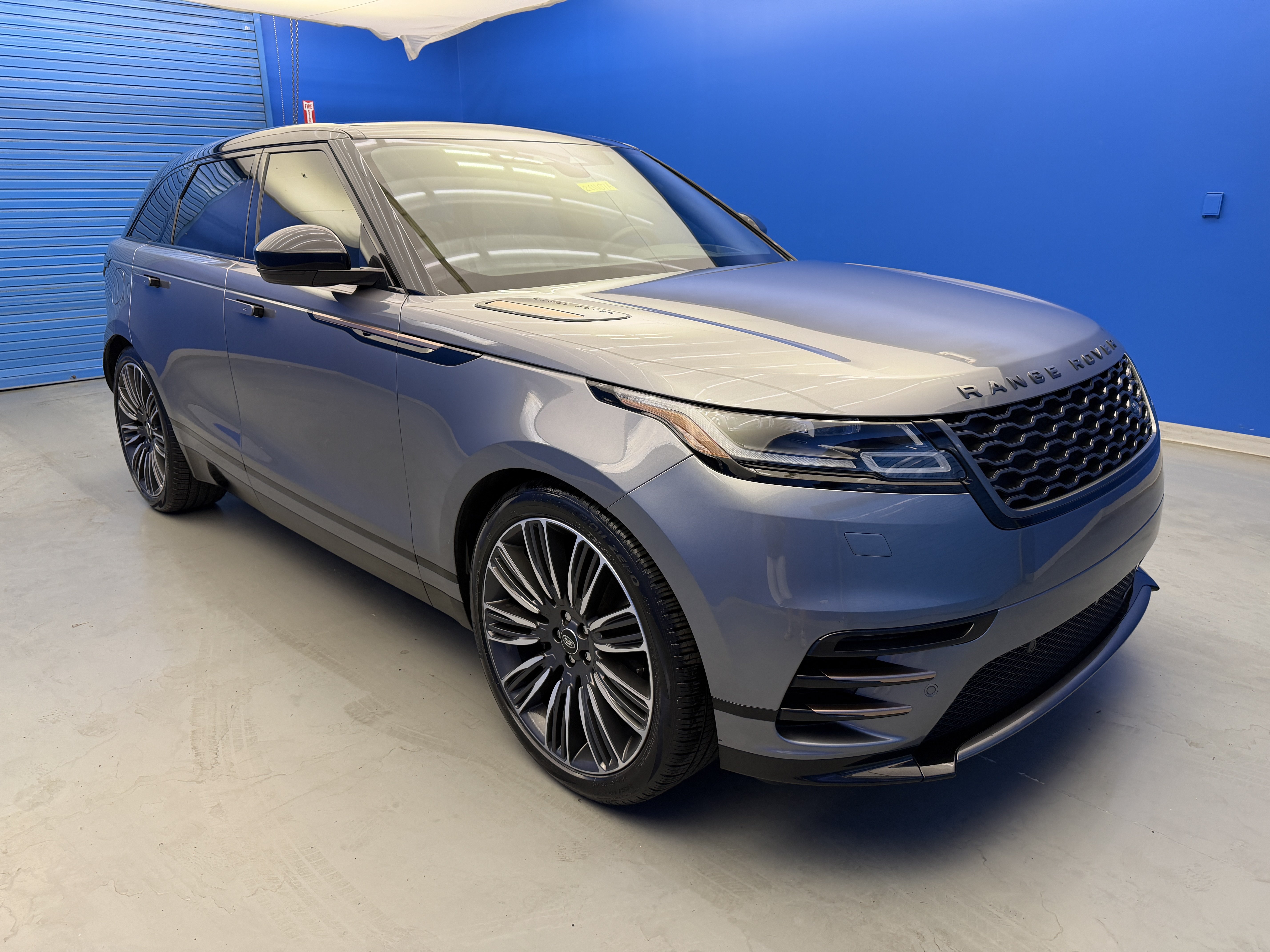 Used 2023 Land Rover Range Rover Velar R-Dynamic S AWD/4WD image 2