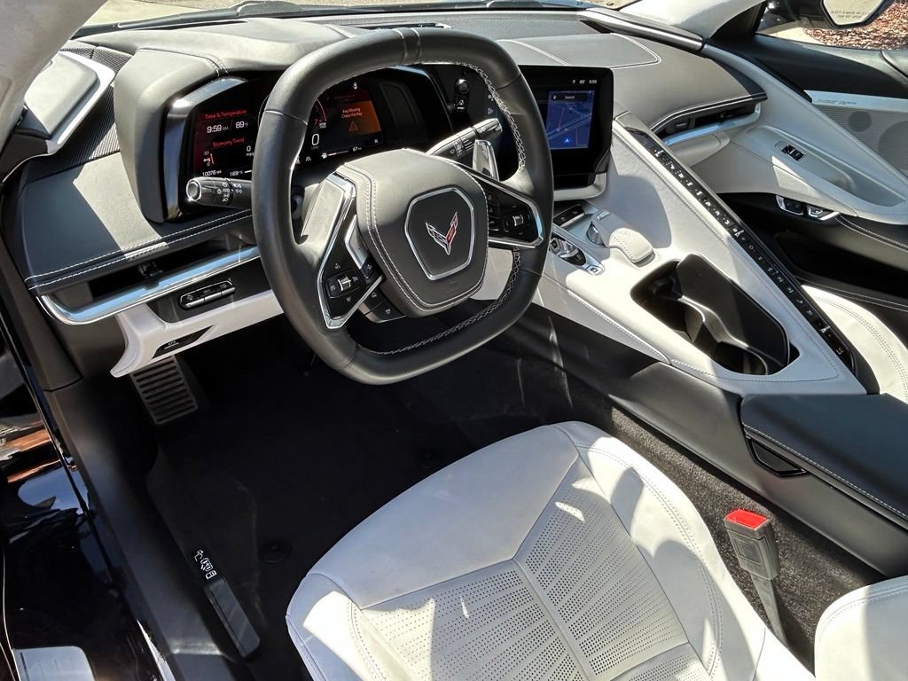 Used 2025 Chevrolet Corvette Stingray Premium Cpe w/ 3LT RWD image 16