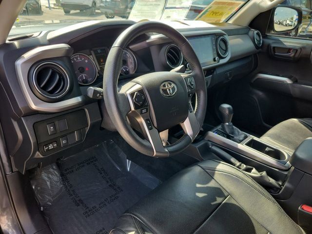 Used 2022 Toyota Tacoma SR5 w/ Technology Package RWD image 21