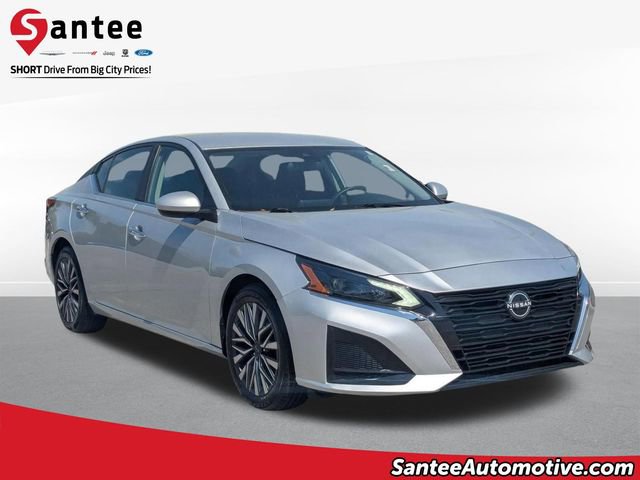 Used 2023 Nissan Altima 2.5 SV image 1