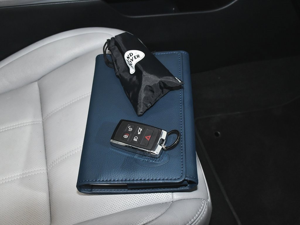 Used 2022 Land Rover Range Rover Evoque SE image 62