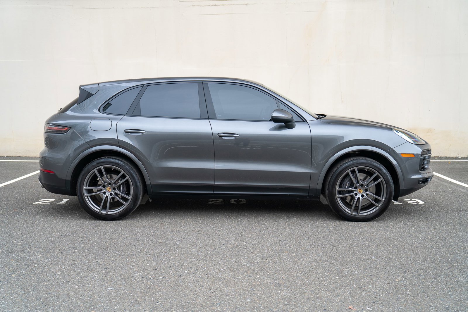 Used 2023 Porsche Cayenne image 8