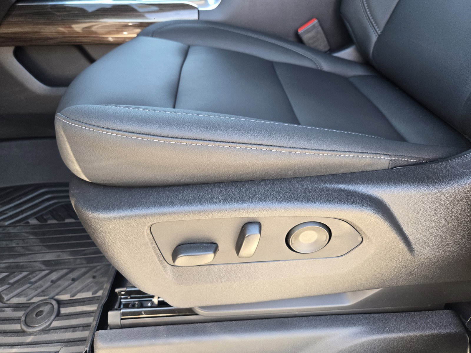 New 2026 Chevrolet Silverado 1500 LT Trail Boss w/ Convenience Package II image 18