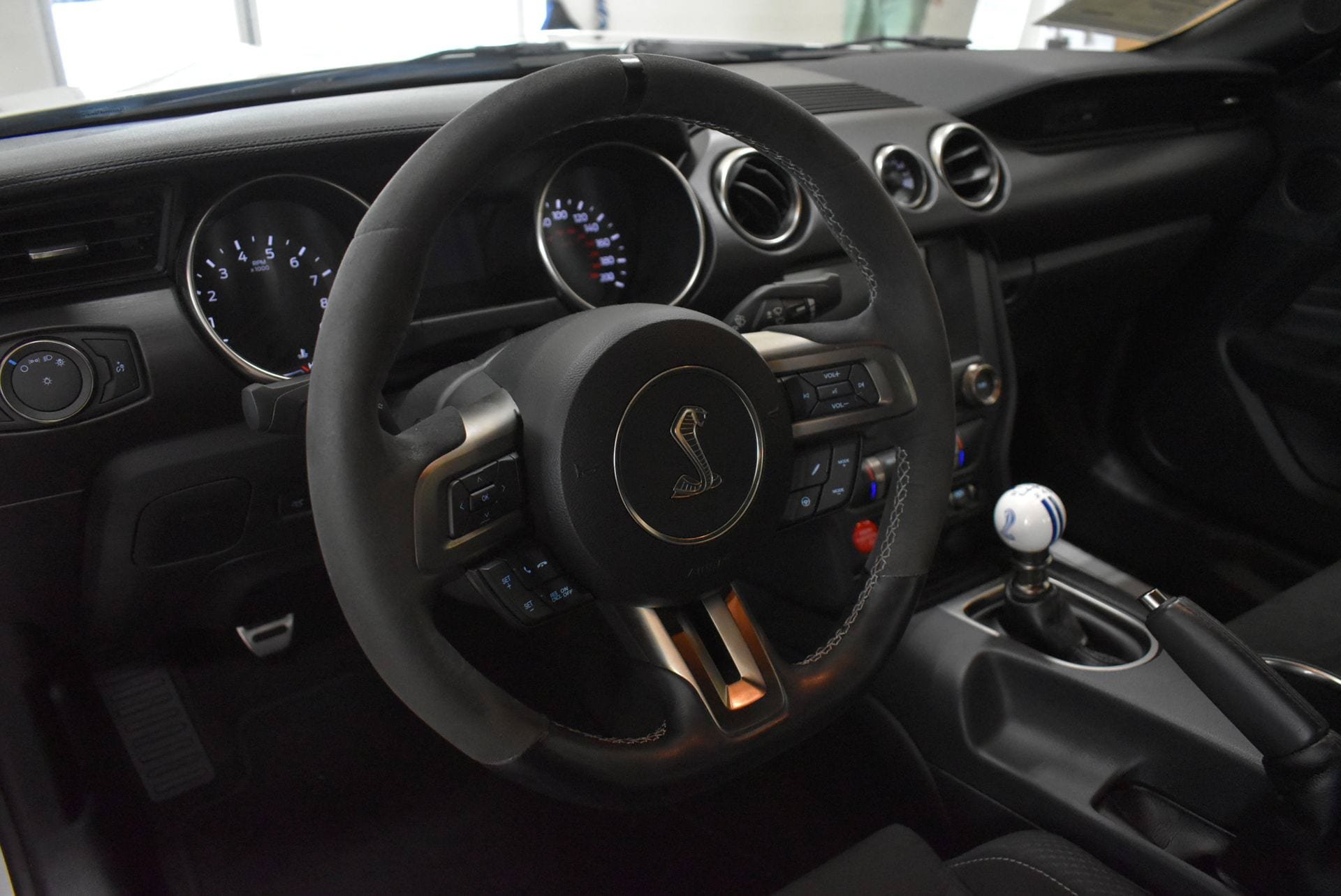 Used 2018 Ford Mustang Shelby GT350 w/ Electronics Package RWD image 17