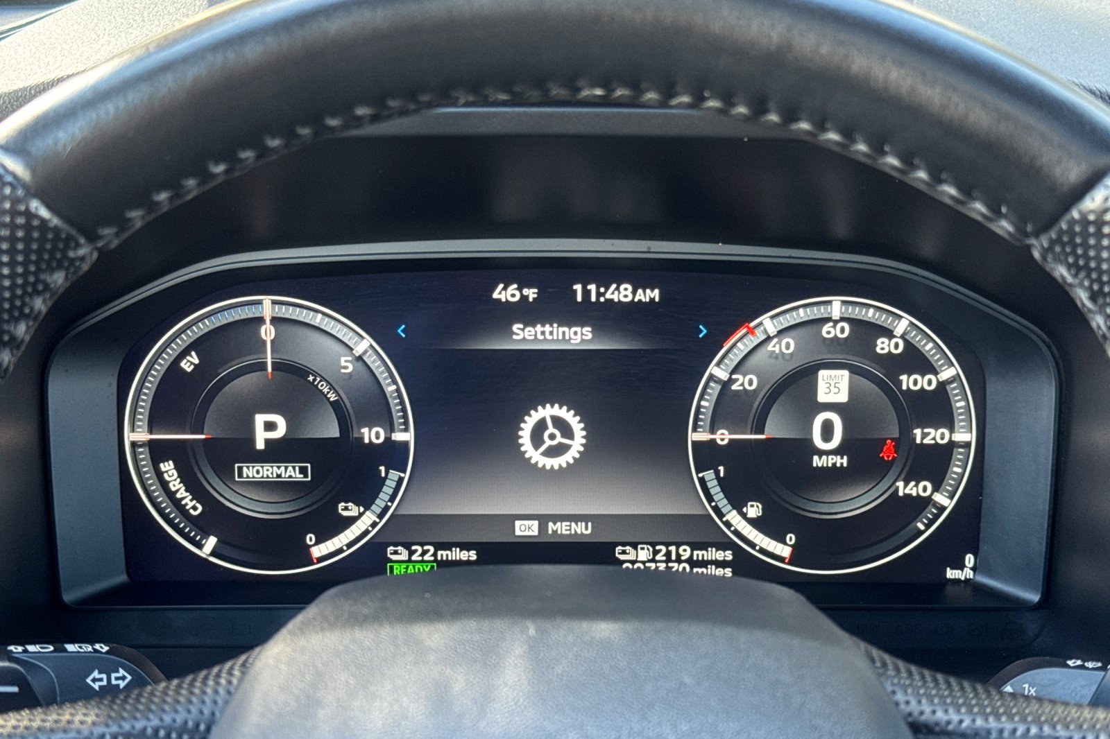 Used 2025 Mitsubishi Outlander SEL Black Edition image 29