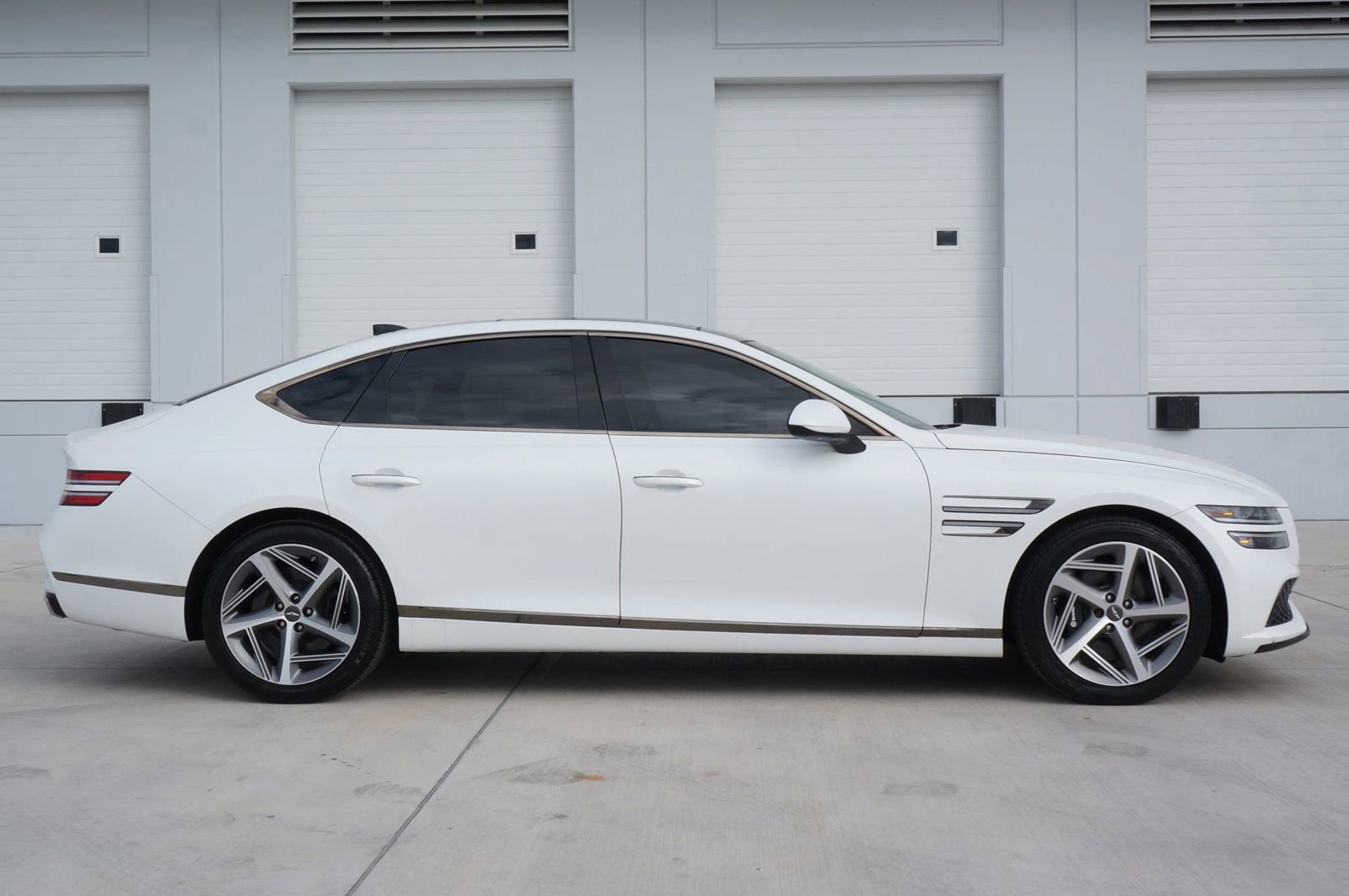 Used 2022 Genesis G80 3.5T Sport image 16