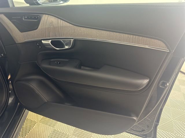 Used 2021 Volvo XC90 T8 Inscription w/ Climate Package image 25
