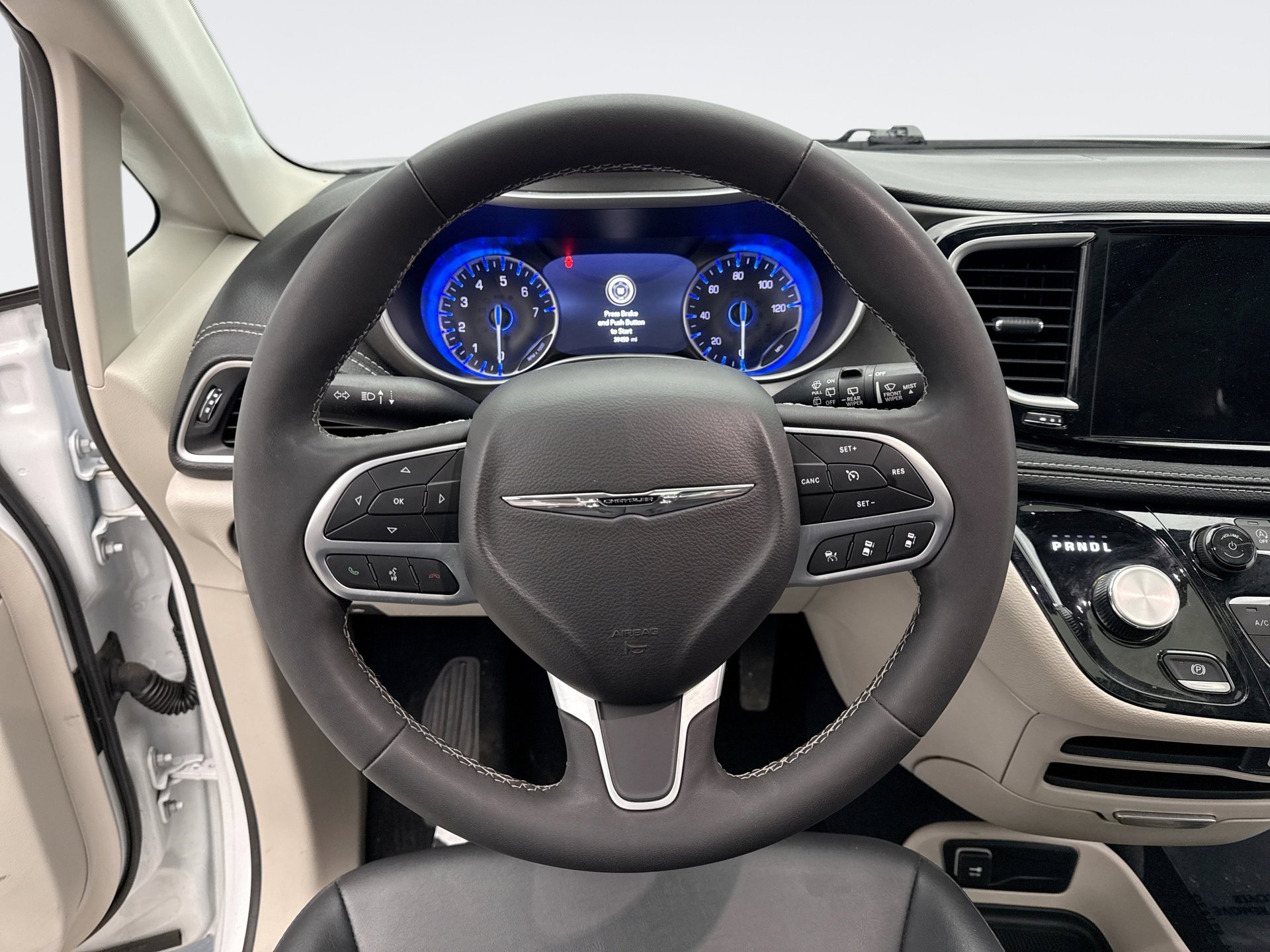 Used 2024 Chrysler Pacifica Touring-L w/ Road Tripper Package image 12