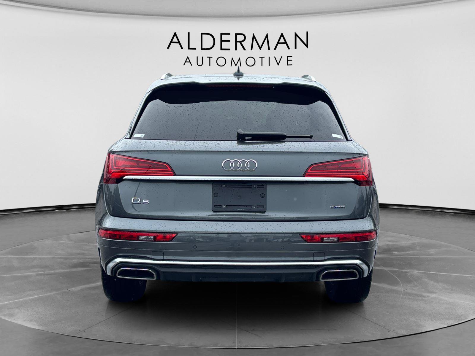 Used 2023 Audi Q5 2.0T Premium Plus w/ Premium Plus Package AWD/4WD image 4