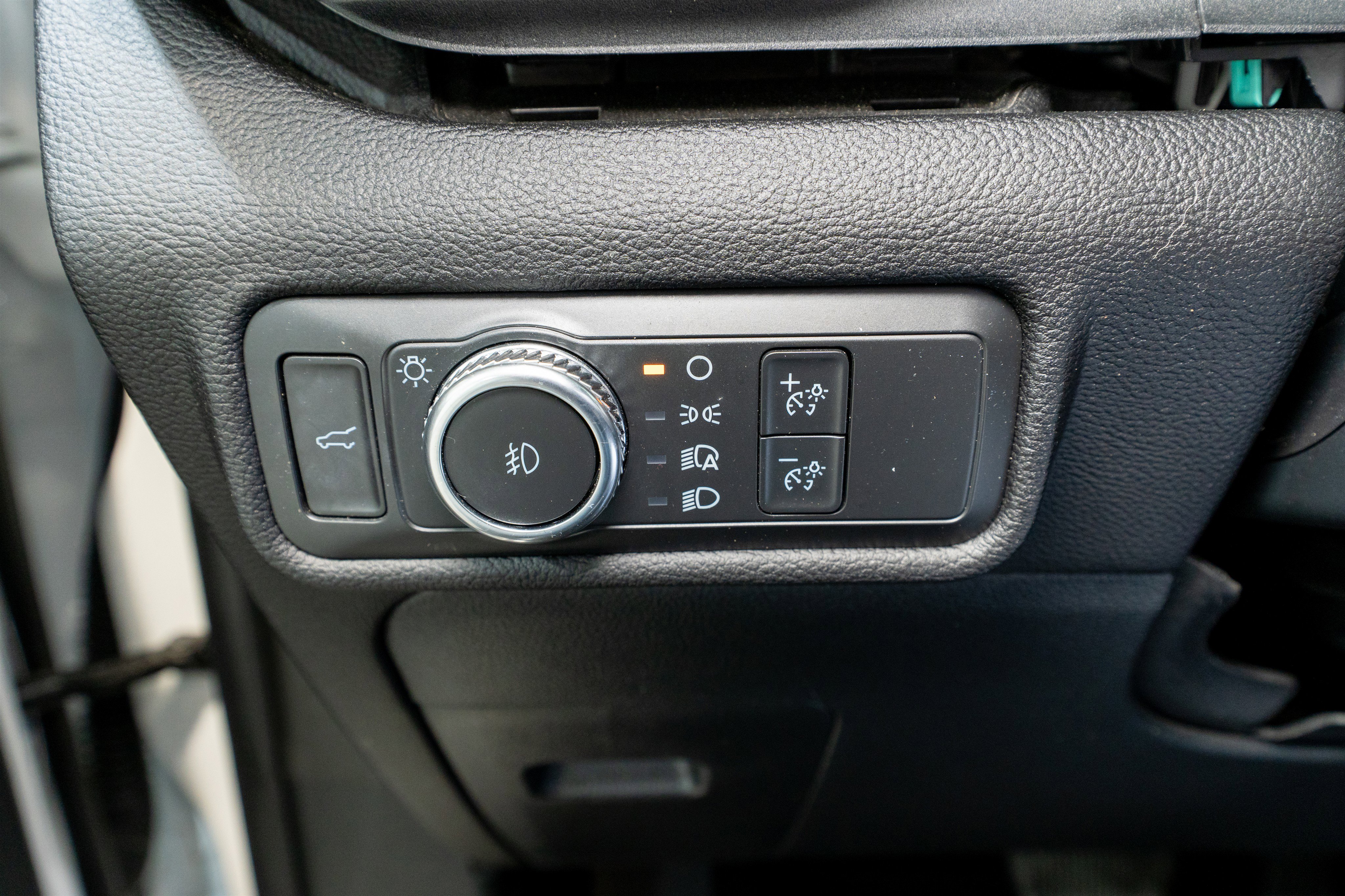 Used 2022 Ford Explorer Limited image 31