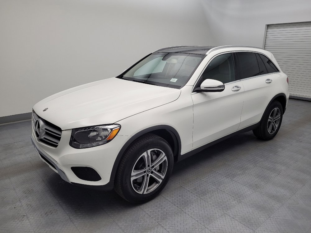 Used 2019 Mercedes-Benz GLC 300 4MATIC w/ Premium Package image 2