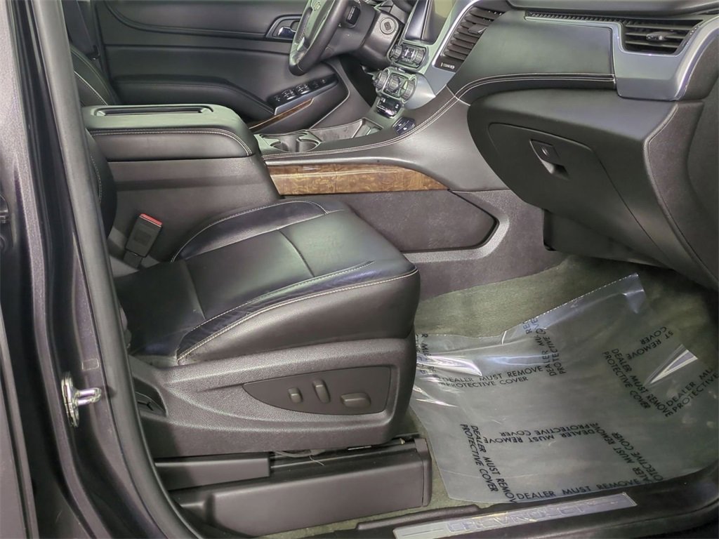 Used 2015 Chevrolet Suburban LT image 27