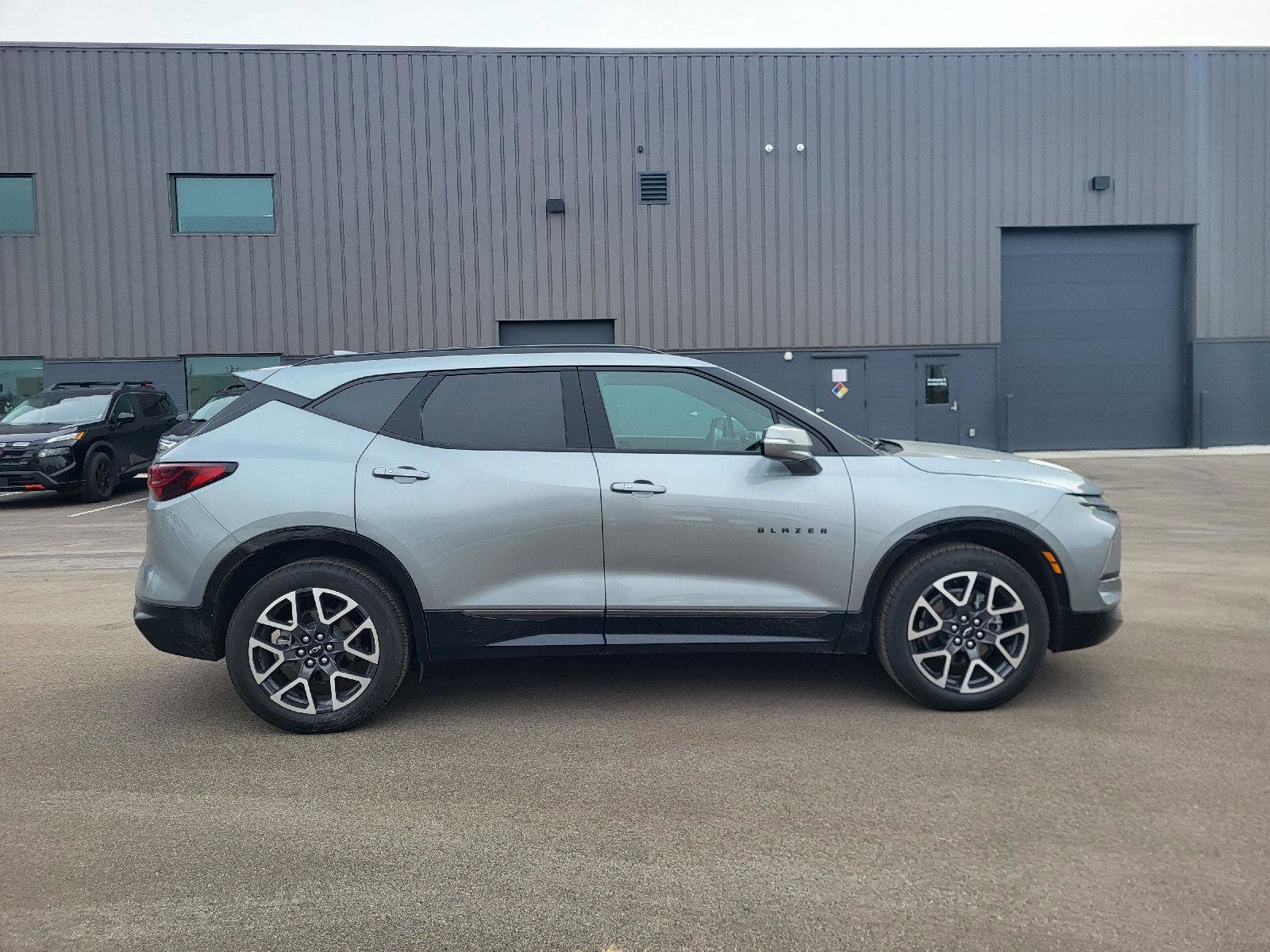 Used 2025 Chevrolet Blazer RS w/ Enhanced Convenience Package image 2