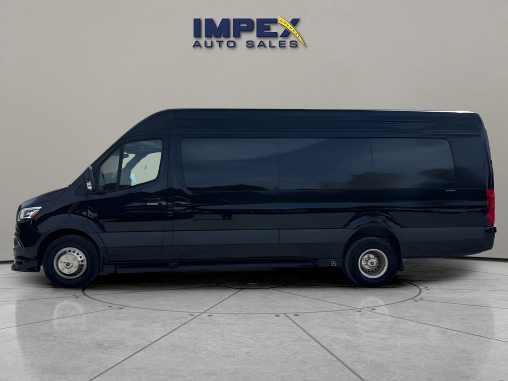 Used 2024 Mercedes-Benz Sprinter 3500 image 2