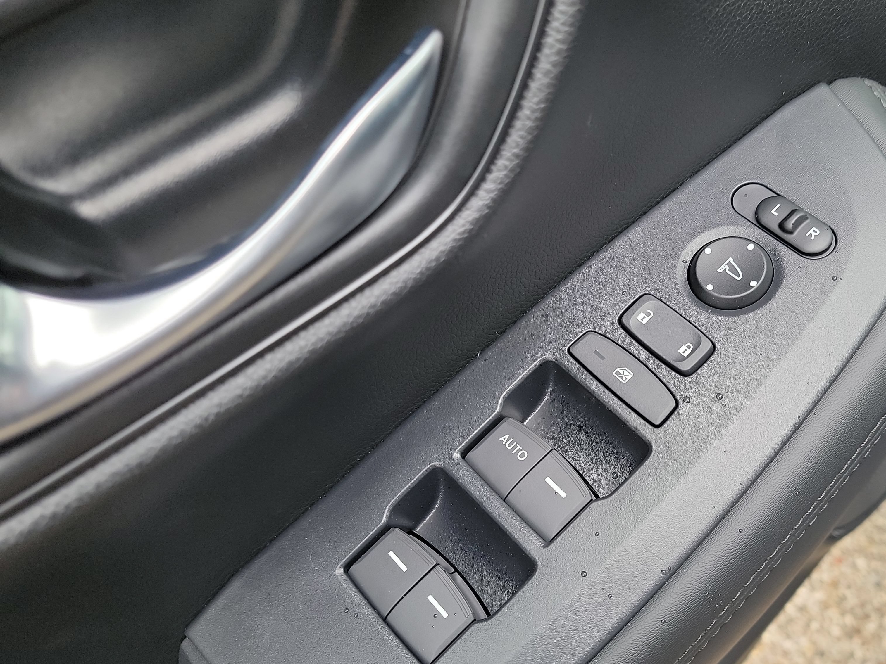 New 2027 Honda HR-V LX image 8