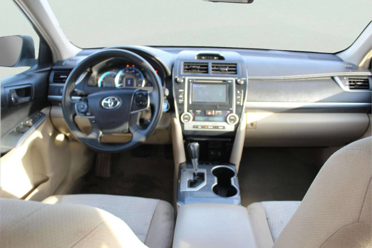 Used 2013 Toyota Camry LE image 8