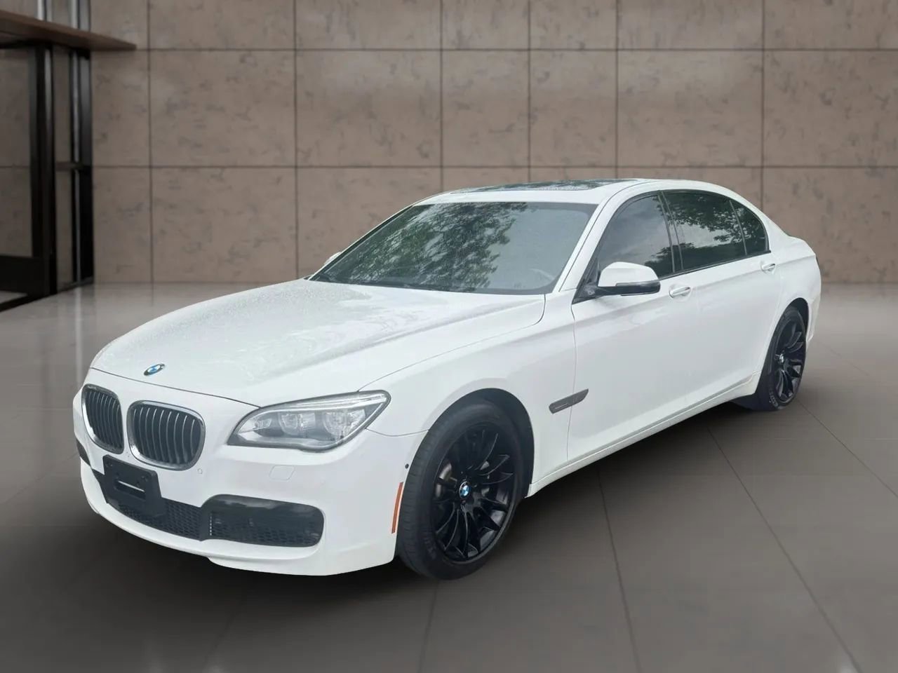 Used 2015 BMW 750Li RWD image 5