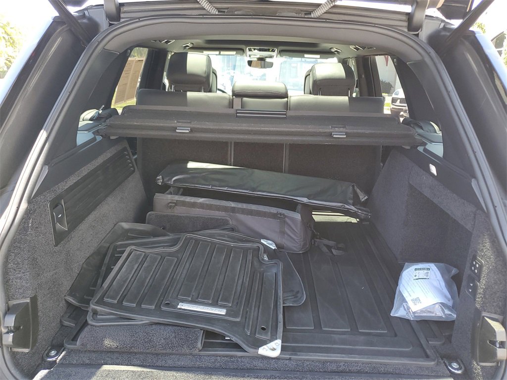 Used 2020 Land Rover Range Rover HSE image 10