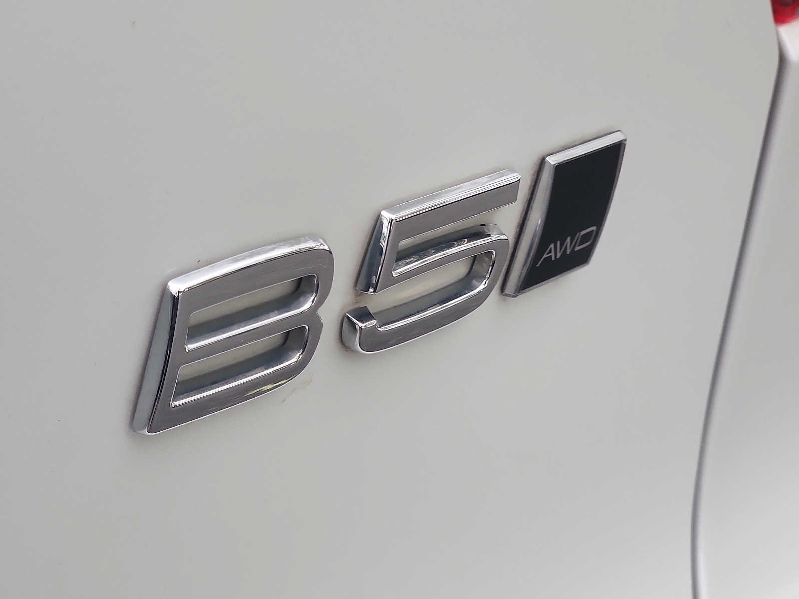 Used 2023 Volvo XC40 B5 Plus w/ Driver Assist Package AWD/4WD image 29