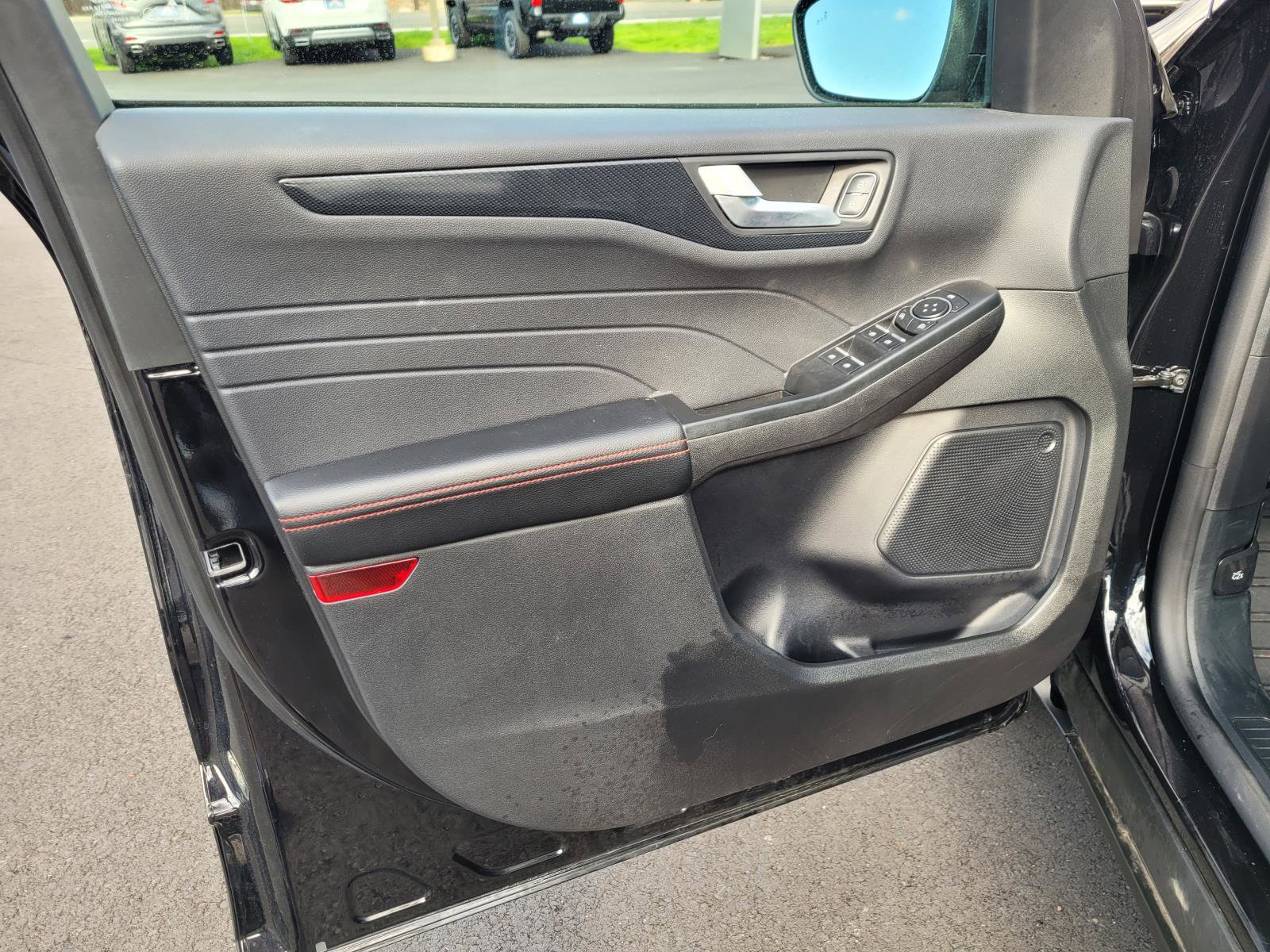 Used 2025 Ford Escape ST-Line AWD/4WD image 12