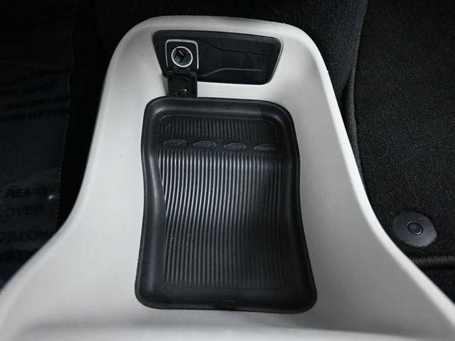 Used 2023 Chrysler Voyager LX FWD image 27