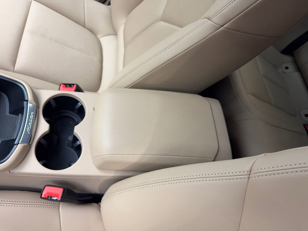 Used 2025 Porsche Macan Turbo image 68