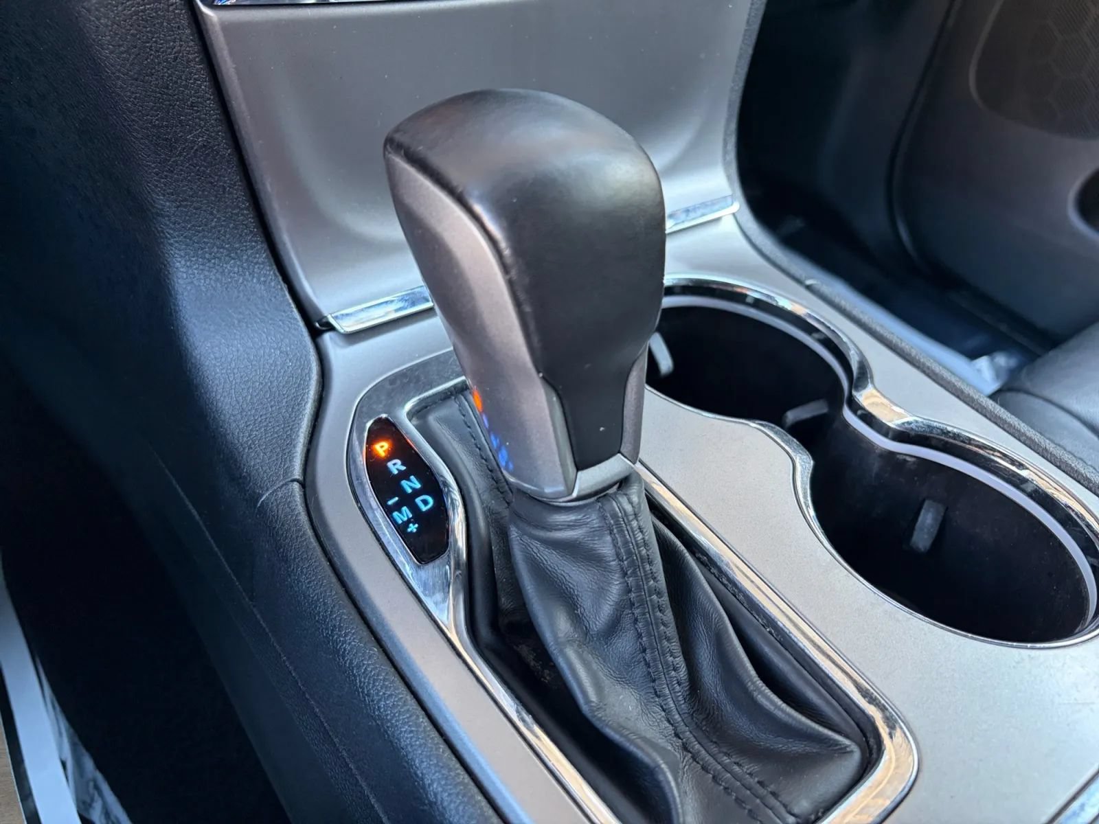 Used 2020 Jeep Grand Cherokee Limited AWD/4WD image 26