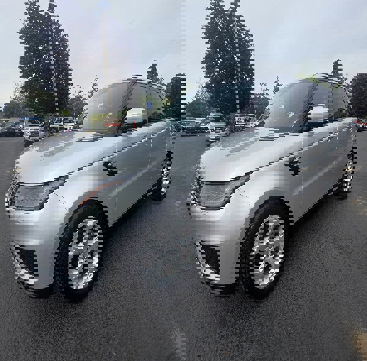 Used 2019 Land Rover Range Rover Sport HSE image 1