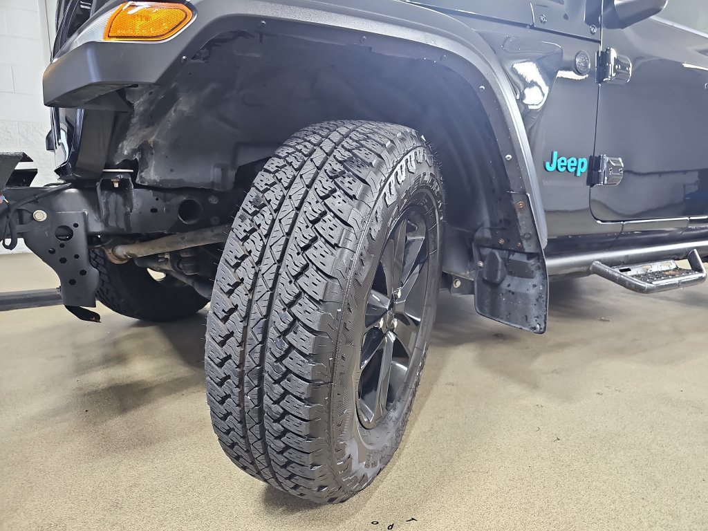 Used 2022 Jeep Wrangler Unlimited Sport AWD/4WD image 37