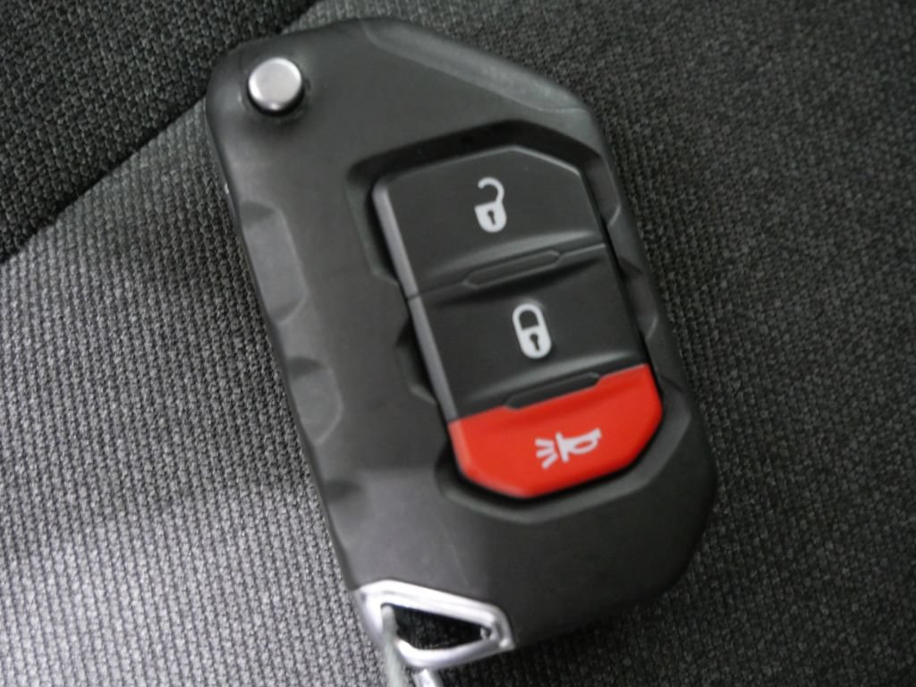 Used 2025 Jeep Wrangler Unlimited Sport AWD/4WD image 29
