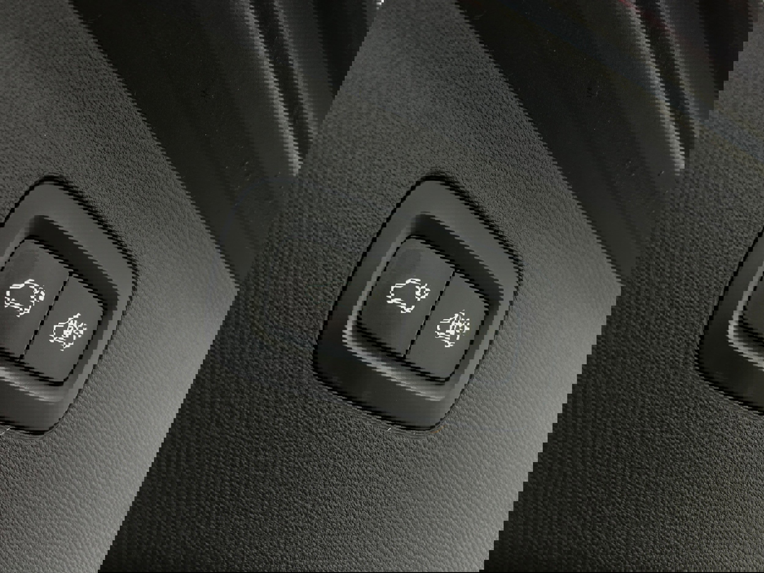 Used 2021 Volvo XC90 T5 Momentum w/ Advanced Package image 36