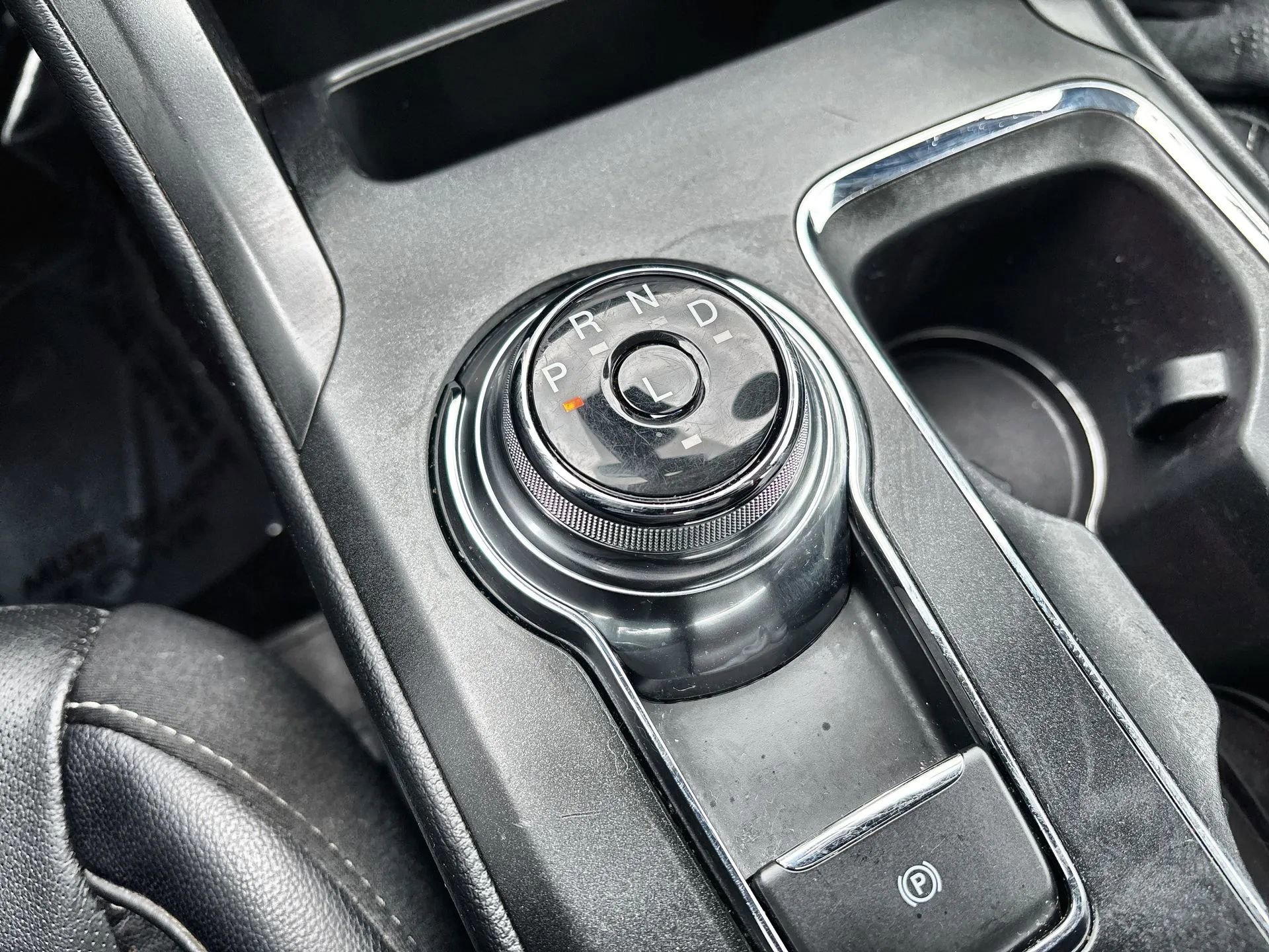 Used 2017 Ford Fusion Titanium image 22