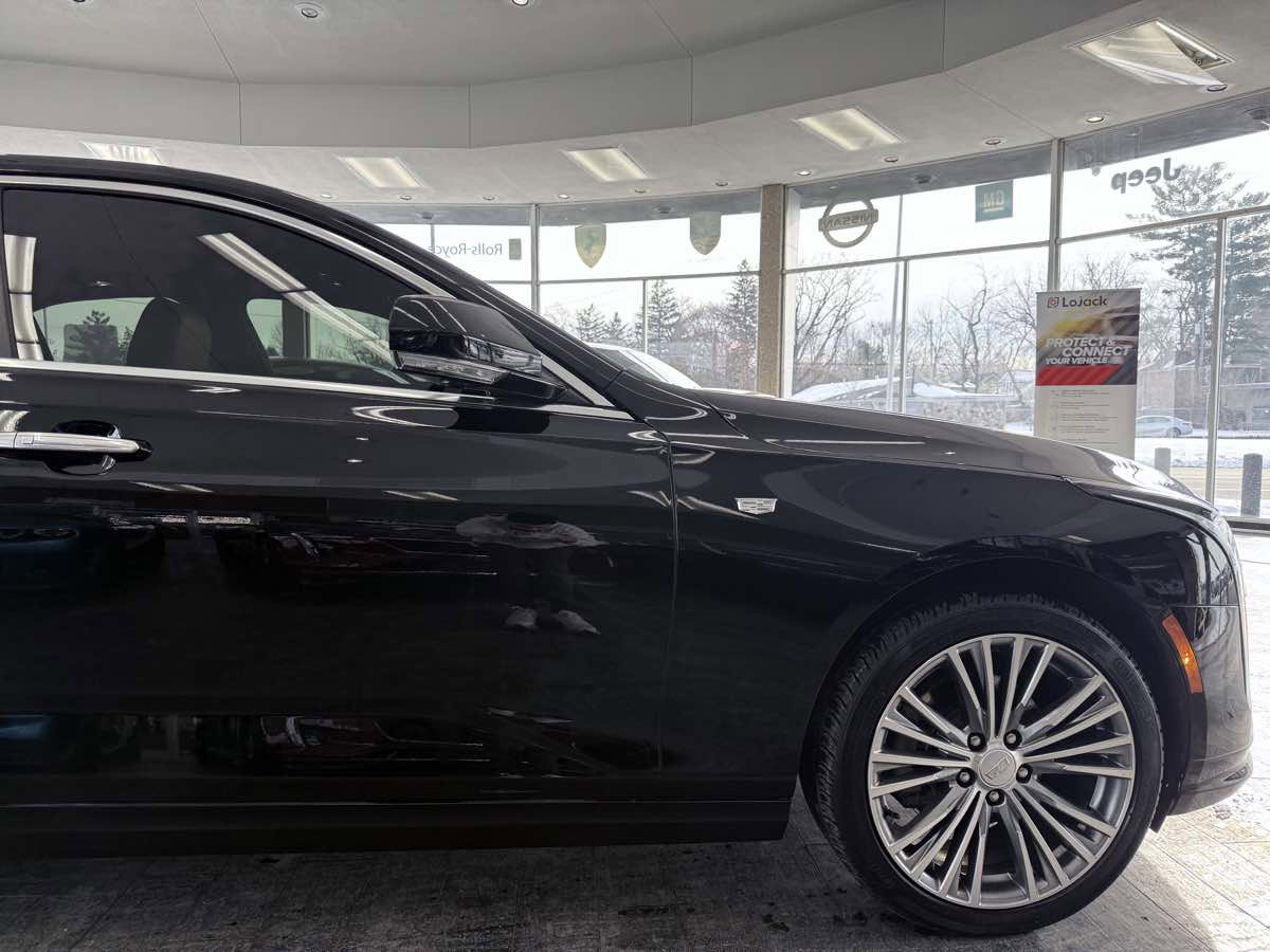 Used 2025 Cadillac CT4 Premium Luxury image 6