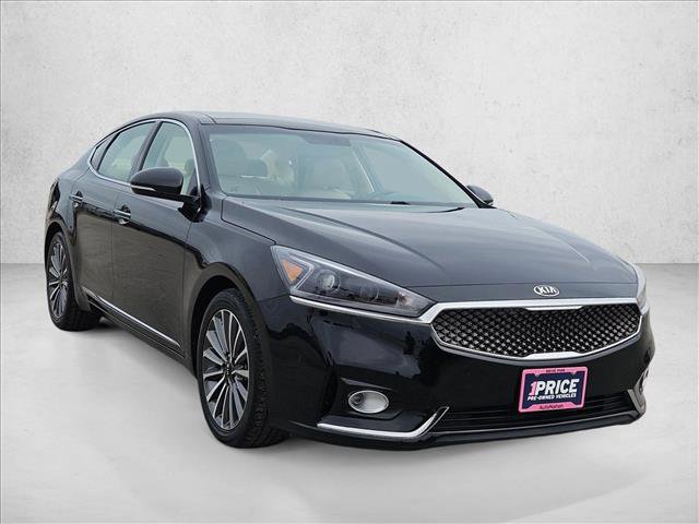 Used 2018 Kia Cadenza Premium w/ Luxury Package FWD image 3