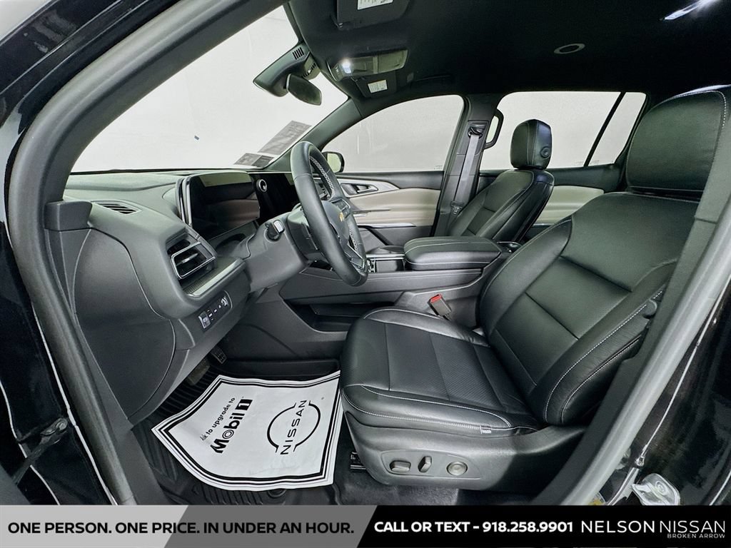 Used 2026 Chevrolet Traverse LT AWD/4WD image 21